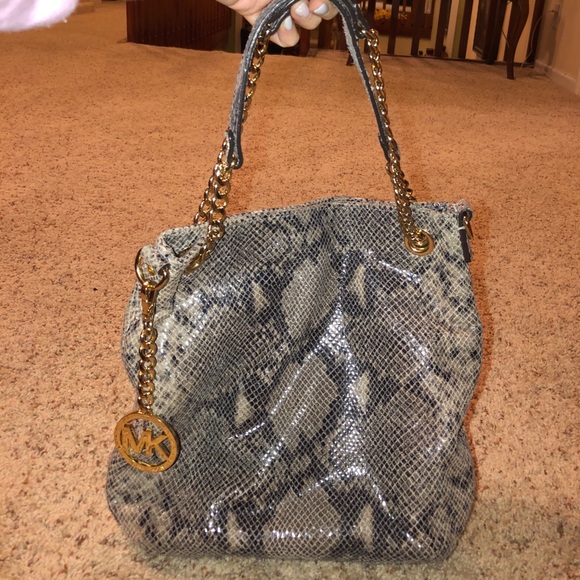 MOVING SALE! [AUTHENTIC] NWOT micheal kors bag - Picture 1 of 3